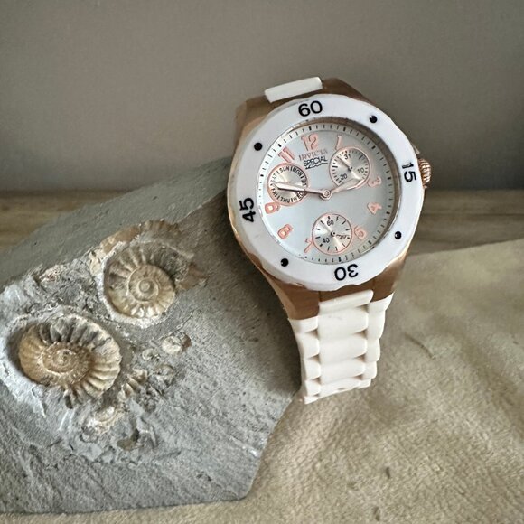 Invicta Women's Angel 18796 Quartz Watch - Picture 1 of 4